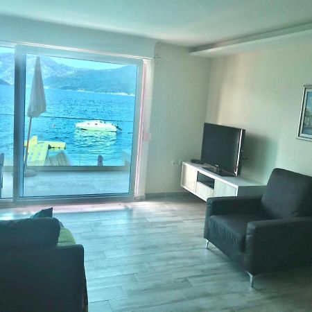 Lux Apartments Krasići Bagian luar foto