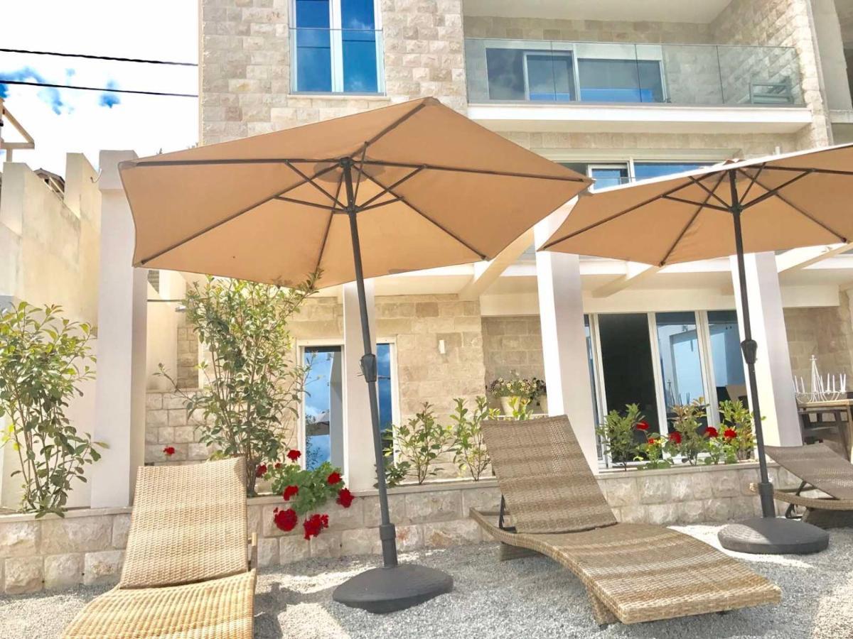 Lux Apartments Krasići Bagian luar foto