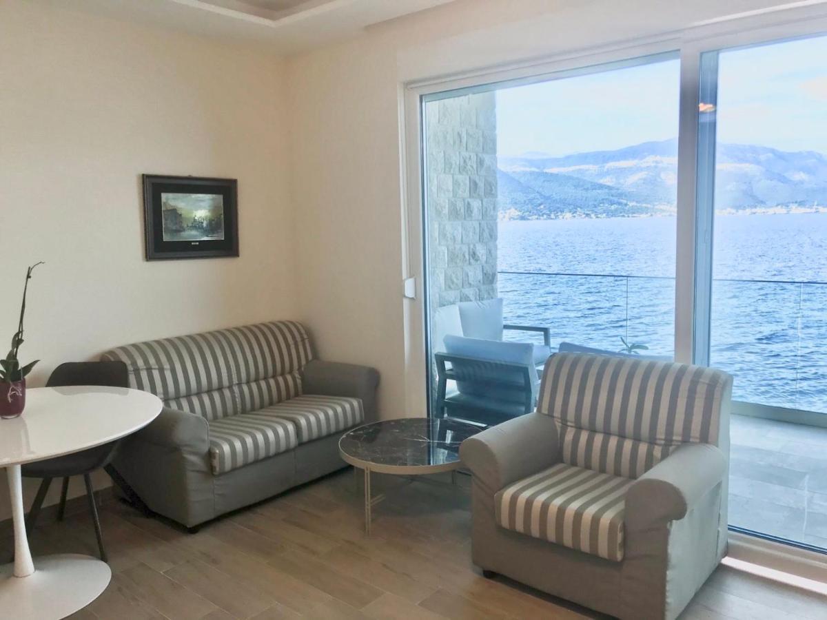 Lux Apartments Krasići Bagian luar foto