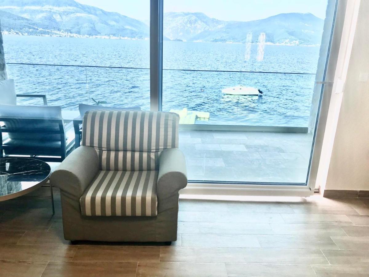 Lux Apartments Krasići Bagian luar foto